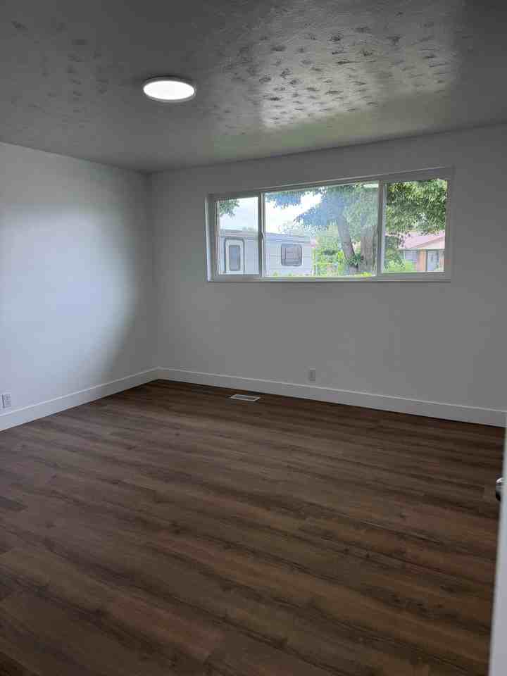 4438 W Losee Dr - Photo 7 of 19