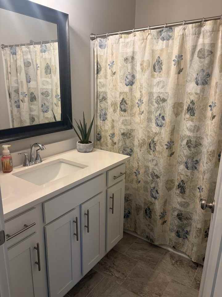 2412 Celia Ct Sw - Photo 3 of 17