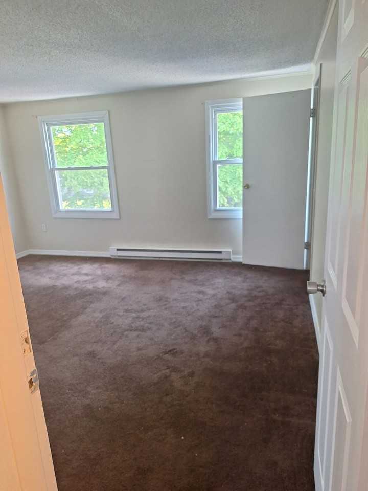 101 Cleveland St - Photo 4 of 17