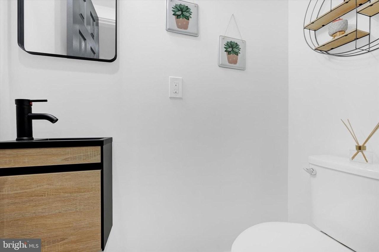 3315 Lyndale Ave - Photo 6 of 9