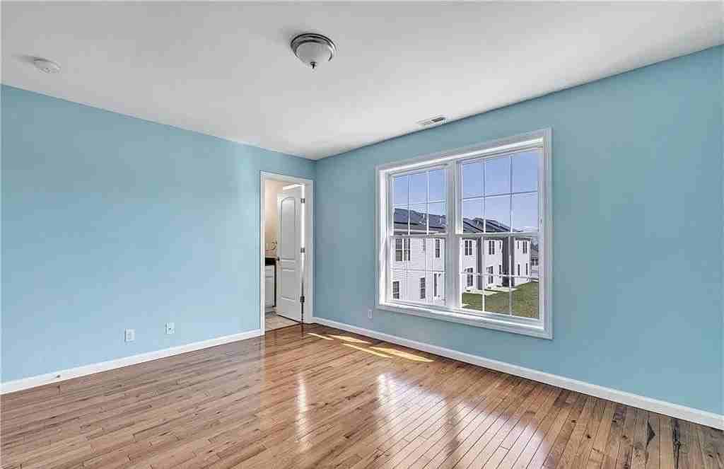 800 Seaview Ave #2 - Photo 3 of 16