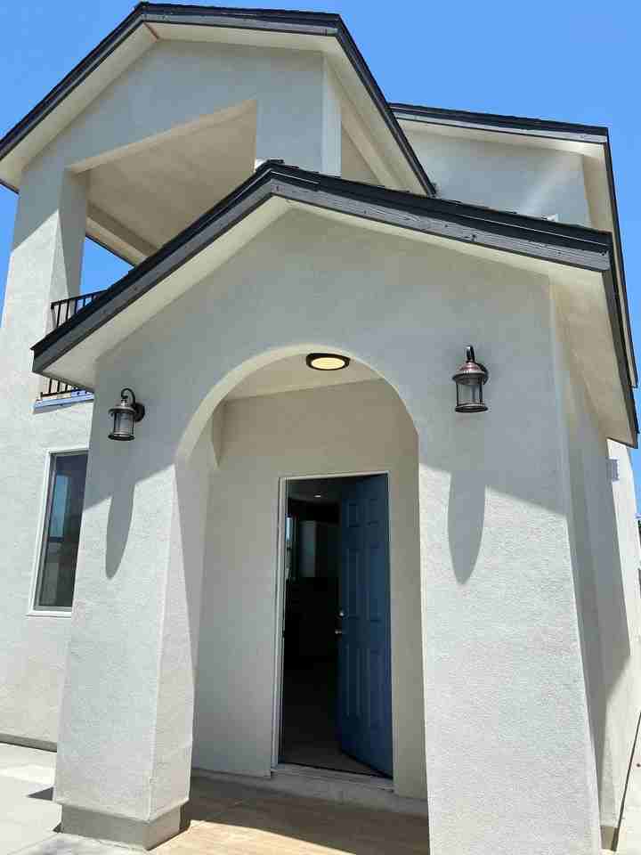 8708 Friant St - Photo 3 of 14