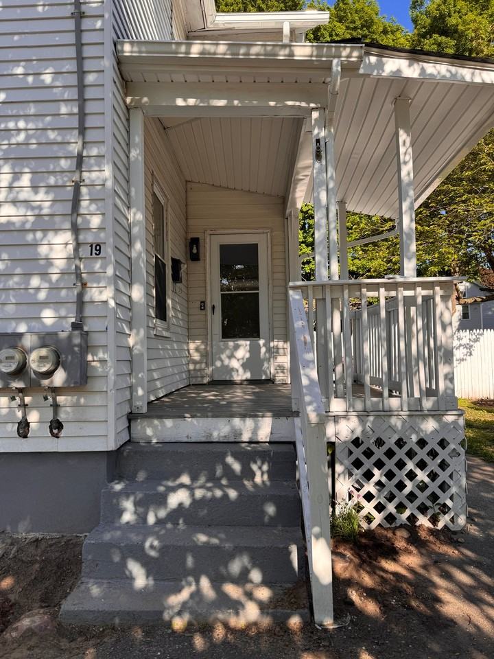 19 Kellogg St - Photo 2 of 16