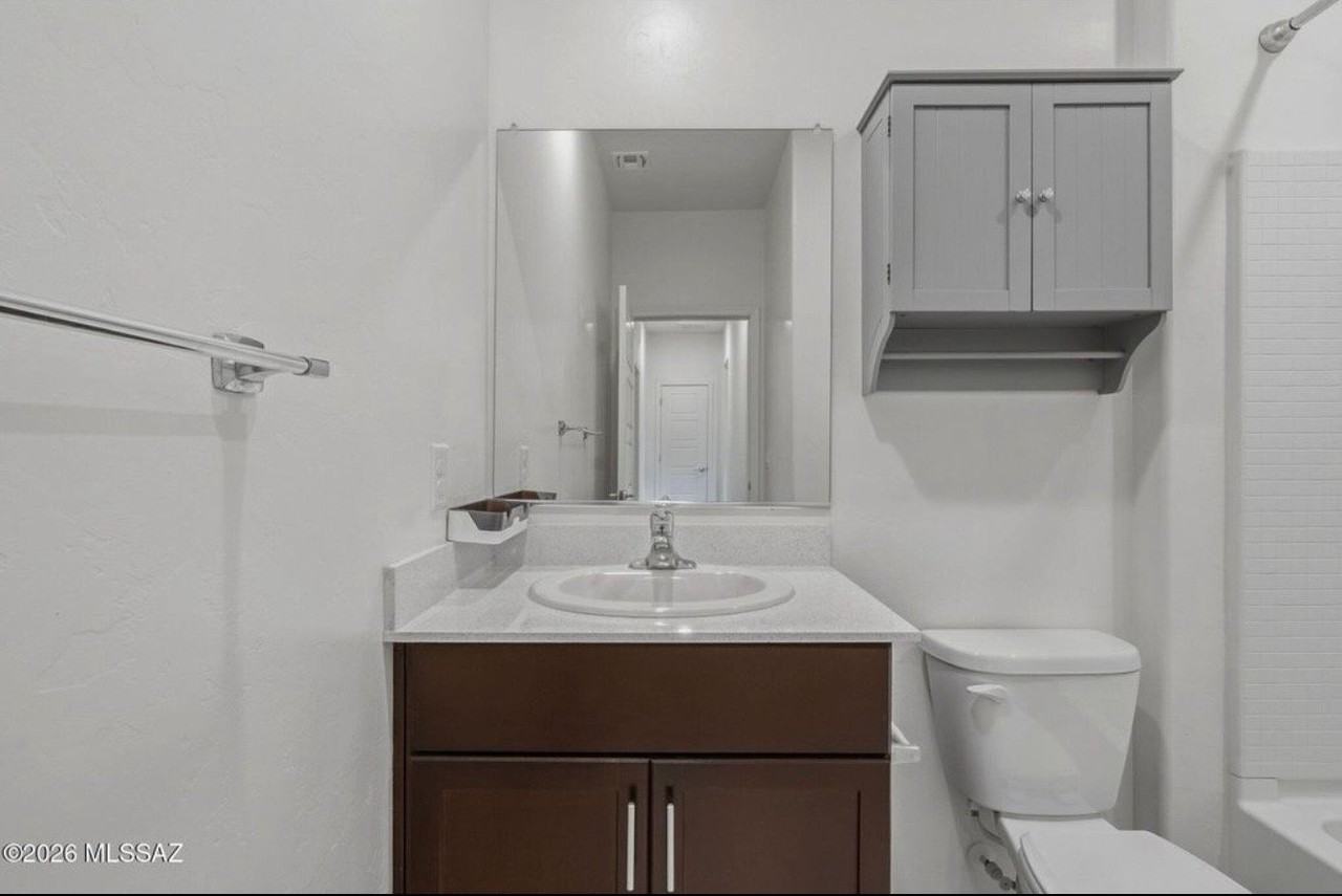 2557 E Calle Joya De Ventura - Photo 7 of 16