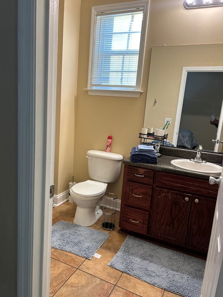 1227 Holley St - Photo 5 of 16