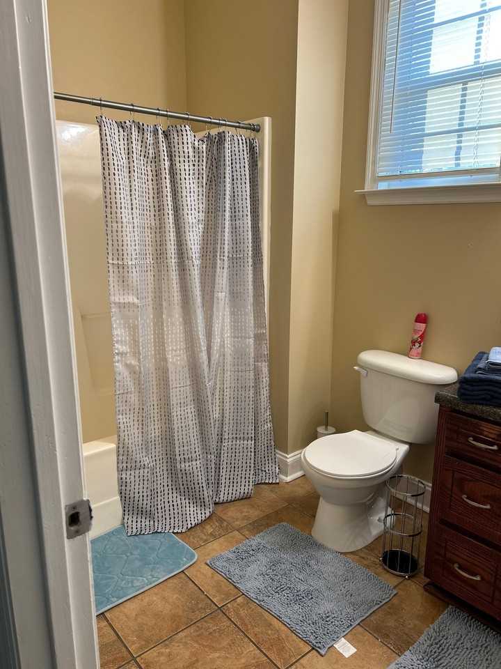 1227 Holley St - Photo 6 of 16