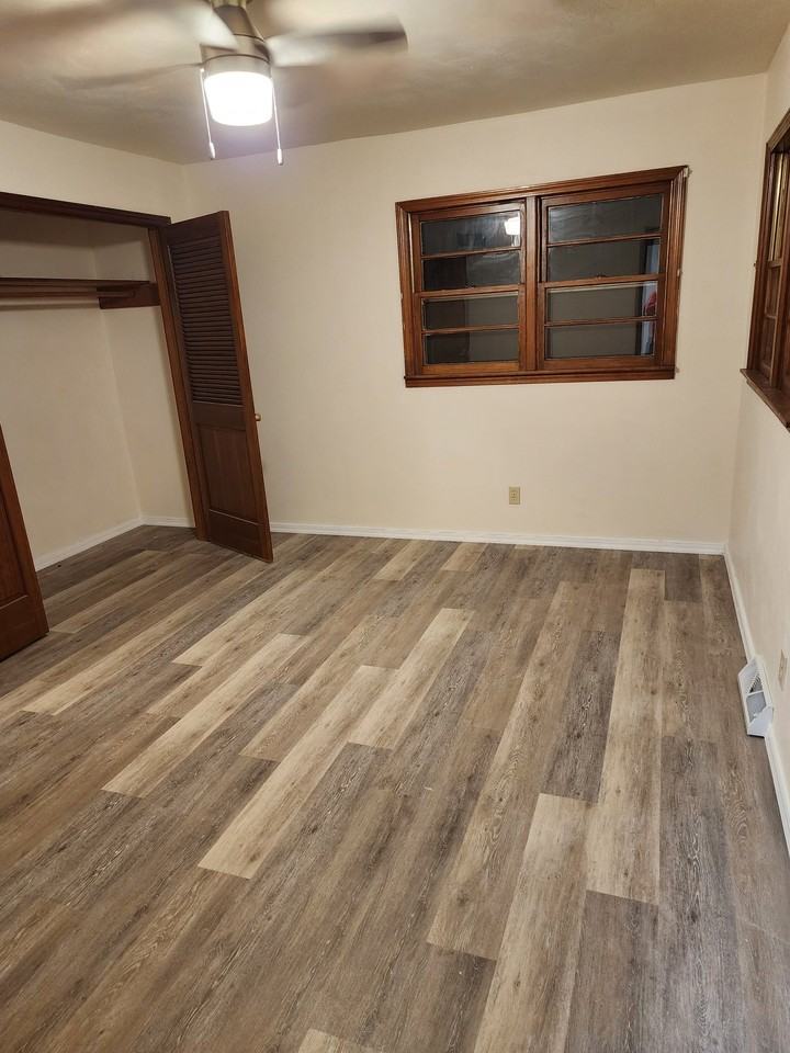 511 Roland St - Photo 2 of 6