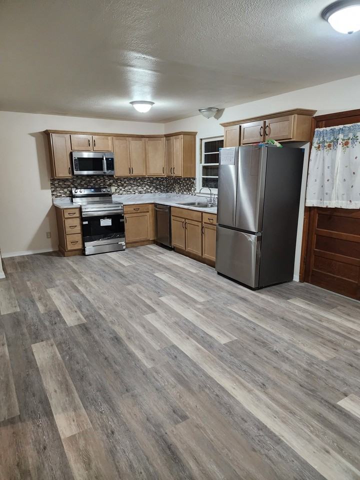 511 Roland St - Photo 5 of 6