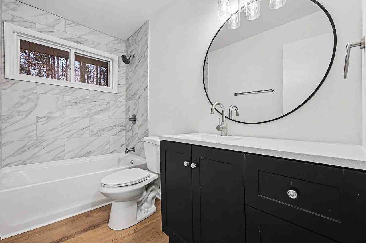 5001 Lakecrest Dr - Photo 6 of 10