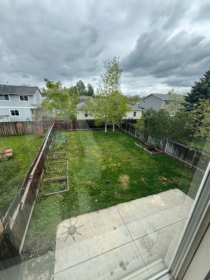 110 Michael Grove Ave - Photo 2 of 19