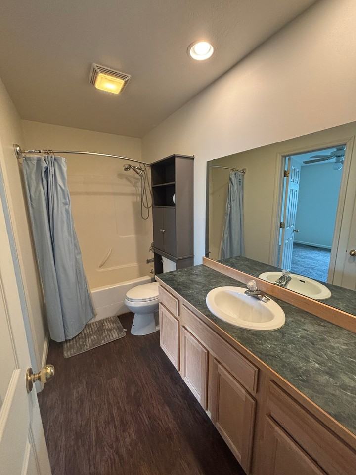 110 Michael Grove Ave - Photo 5 of 19