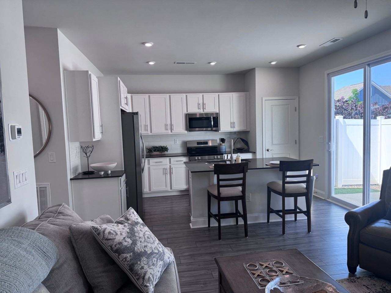 8607 Lilium Ln - Photo 5 of 6