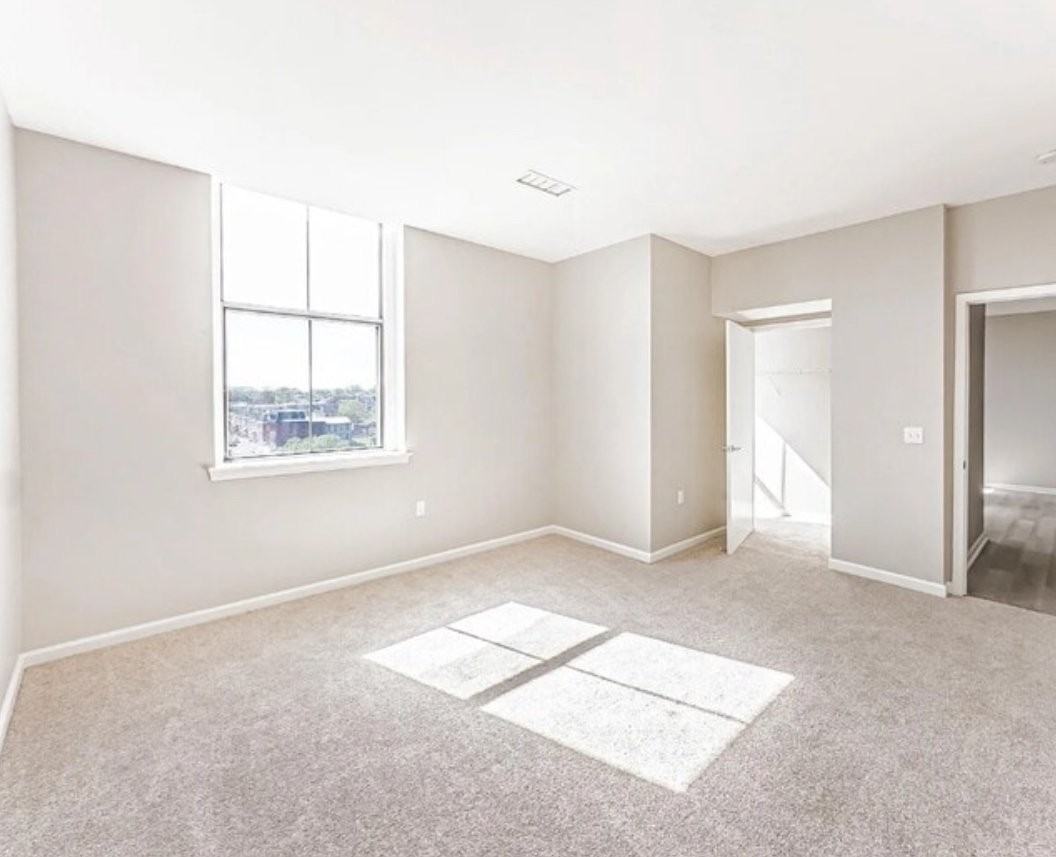 150 N 4th St #202 - Photo 5 of 16