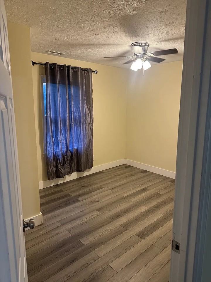 249 Camp Rock Rd - Photo 4 of 8