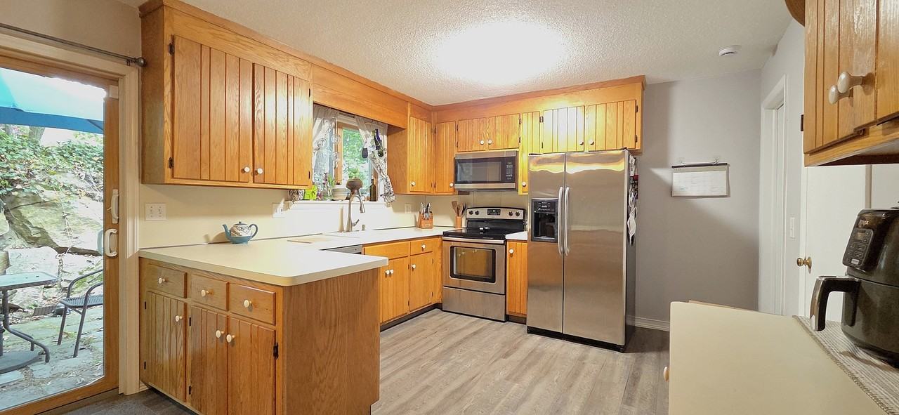 58 Aiken St #A - Photo 3 of 12
