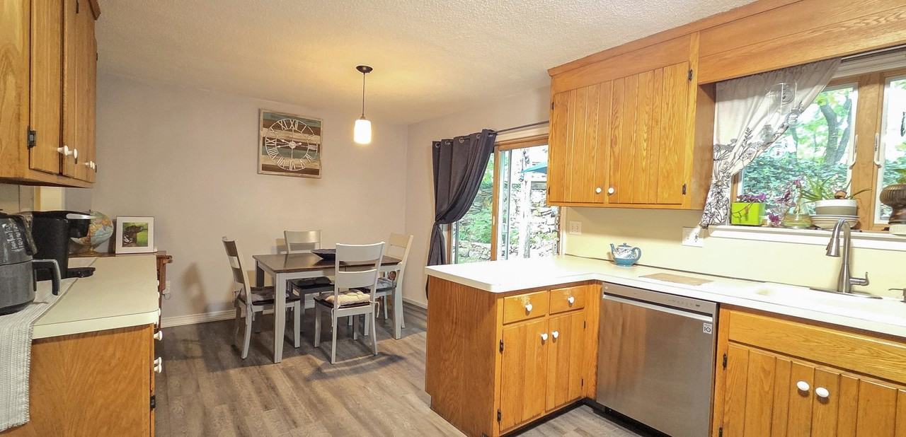 58 Aiken St #A - Photo 4 of 12