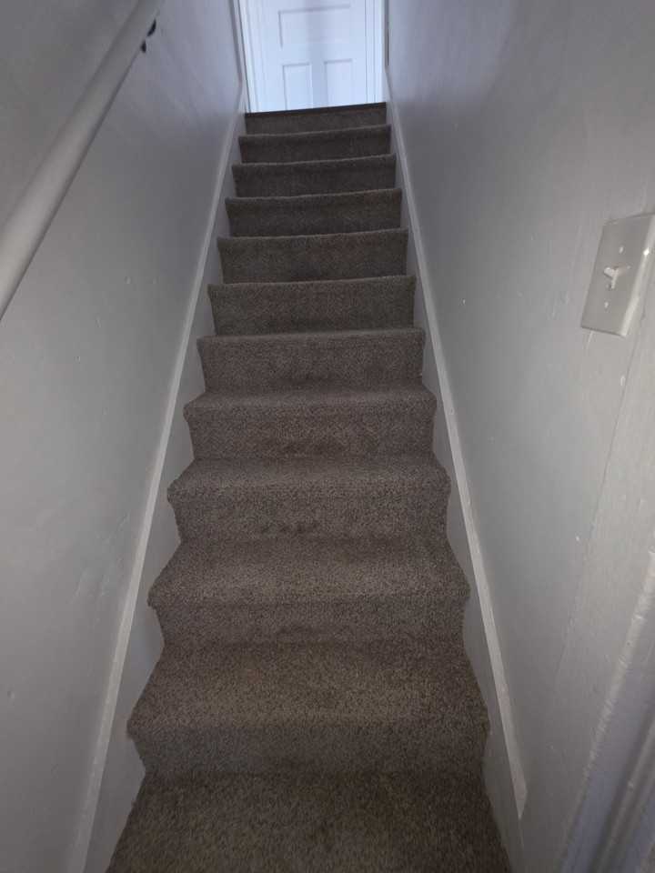 139 Spring St - Photo 7 of 14