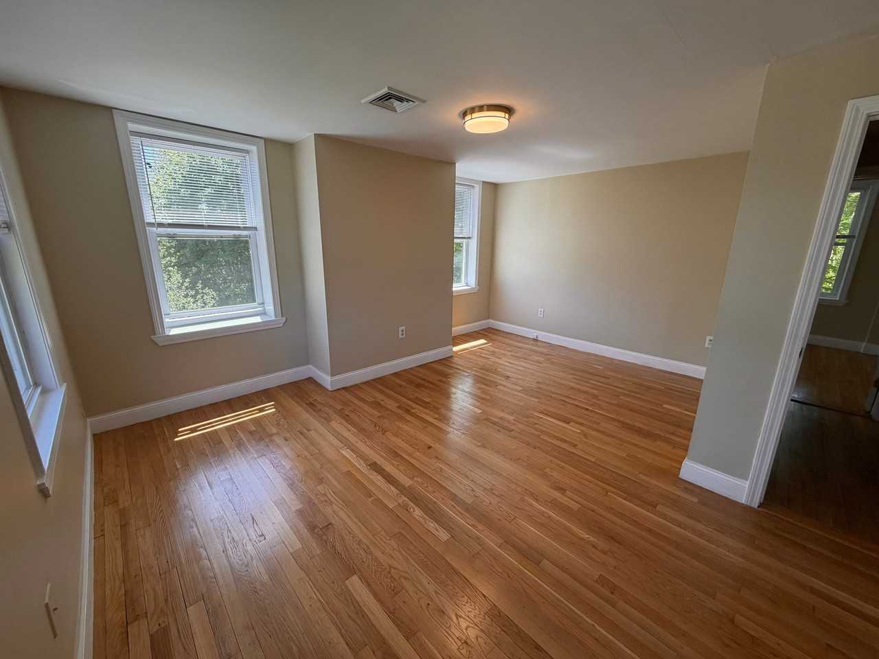 117 Arlington St #2 - Photo 6 of 17