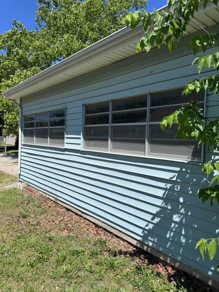 810 N C St - Photo 4 of 20