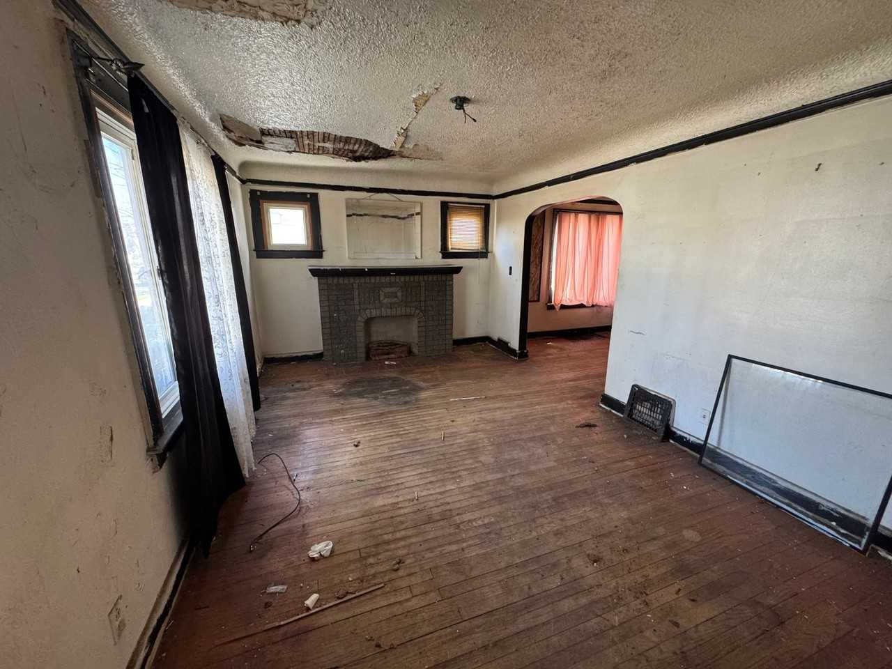 15447 Griggs St - Photo 4 of 20