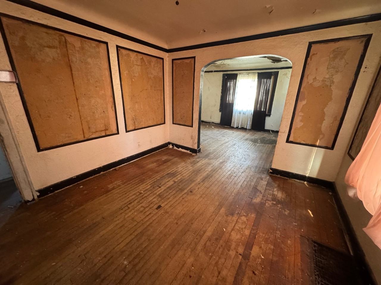 15447 Griggs St - Photo 6 of 20