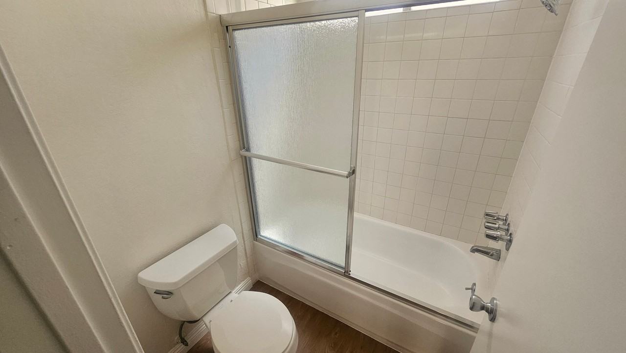 18312 Collins St #109 - Photo 4 of 10