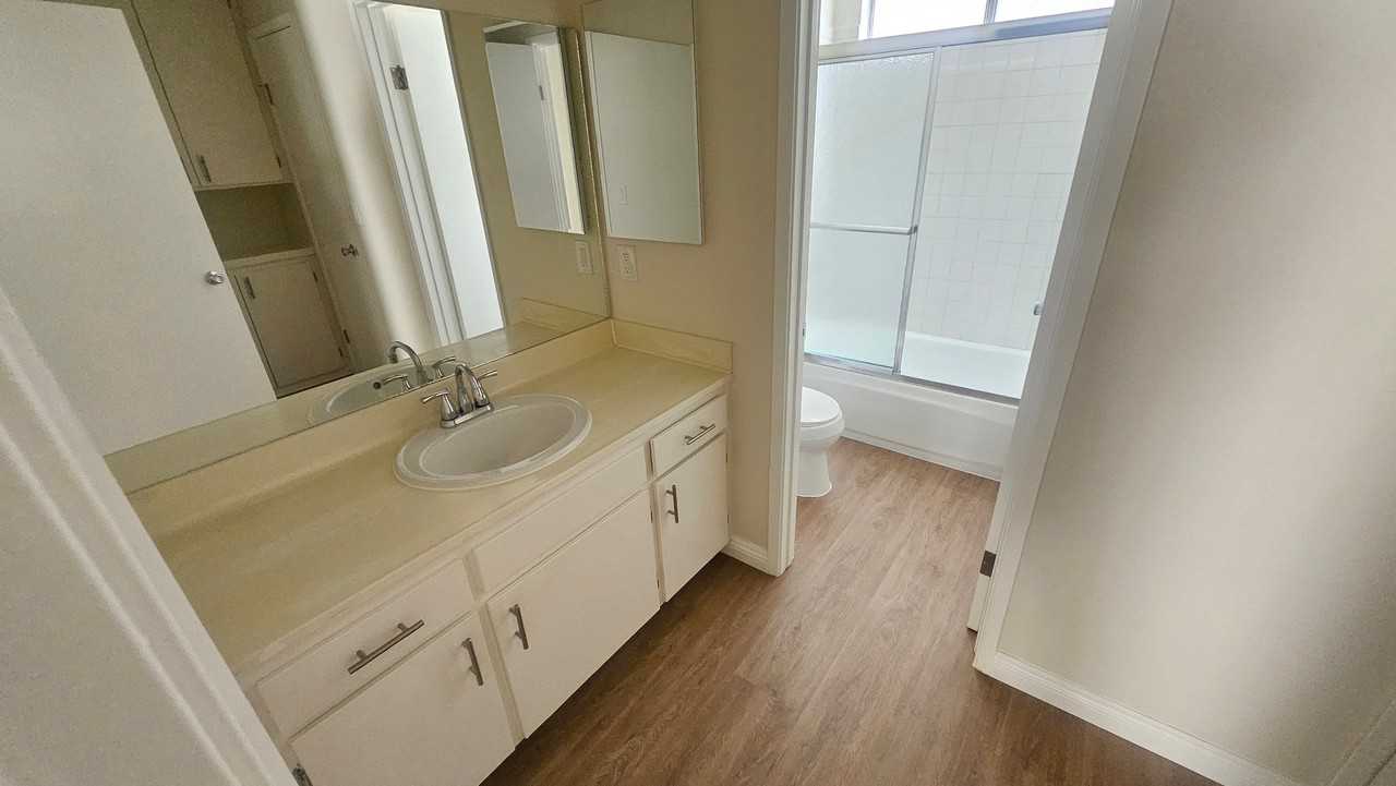 18312 Collins St #109 - Photo 5 of 10