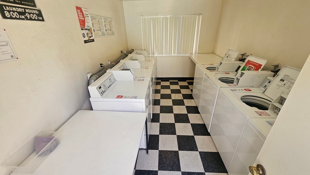 18312 Collins St #109 - Photo 7 of 10