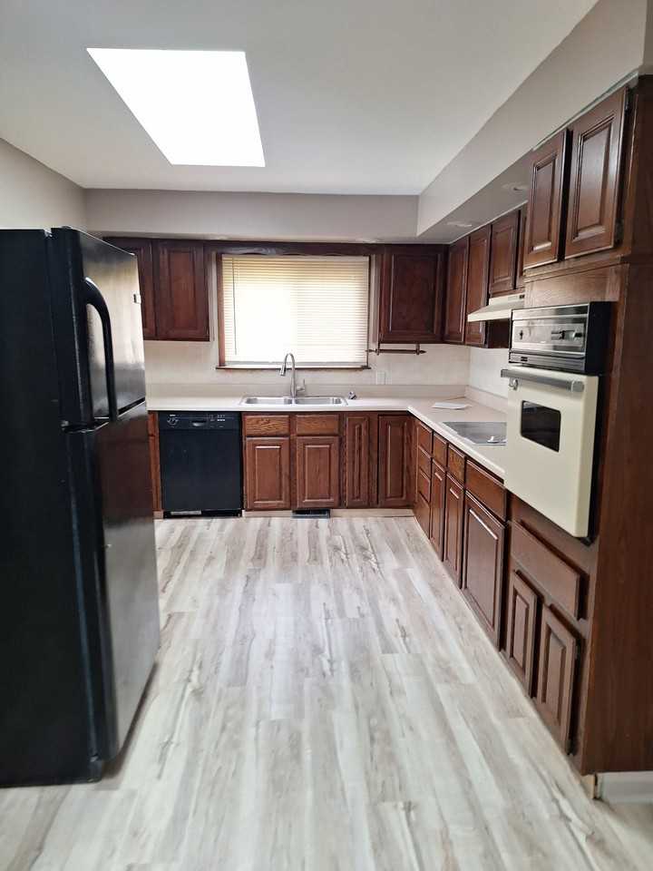 2186 Garfield St - Photo 2 of 20
