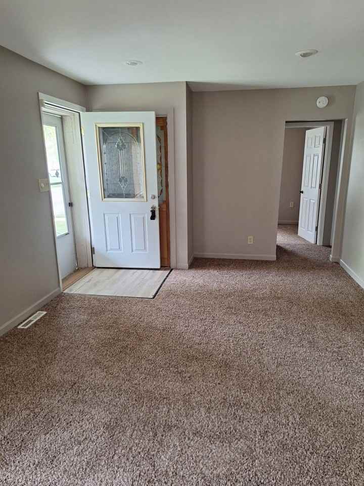 2186 Garfield St - Photo 6 of 20