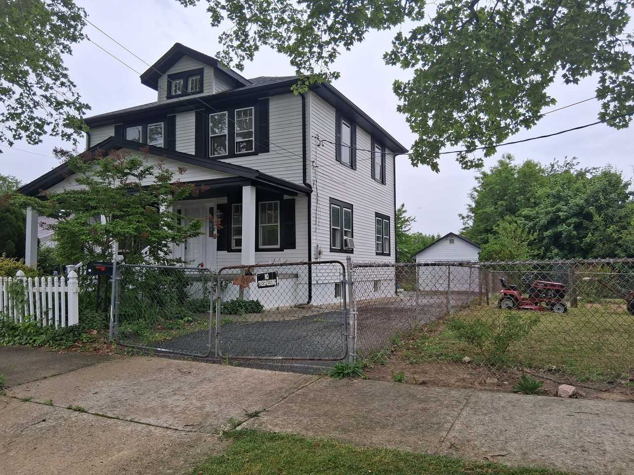 213 W Quince St - Photo 2 of 20