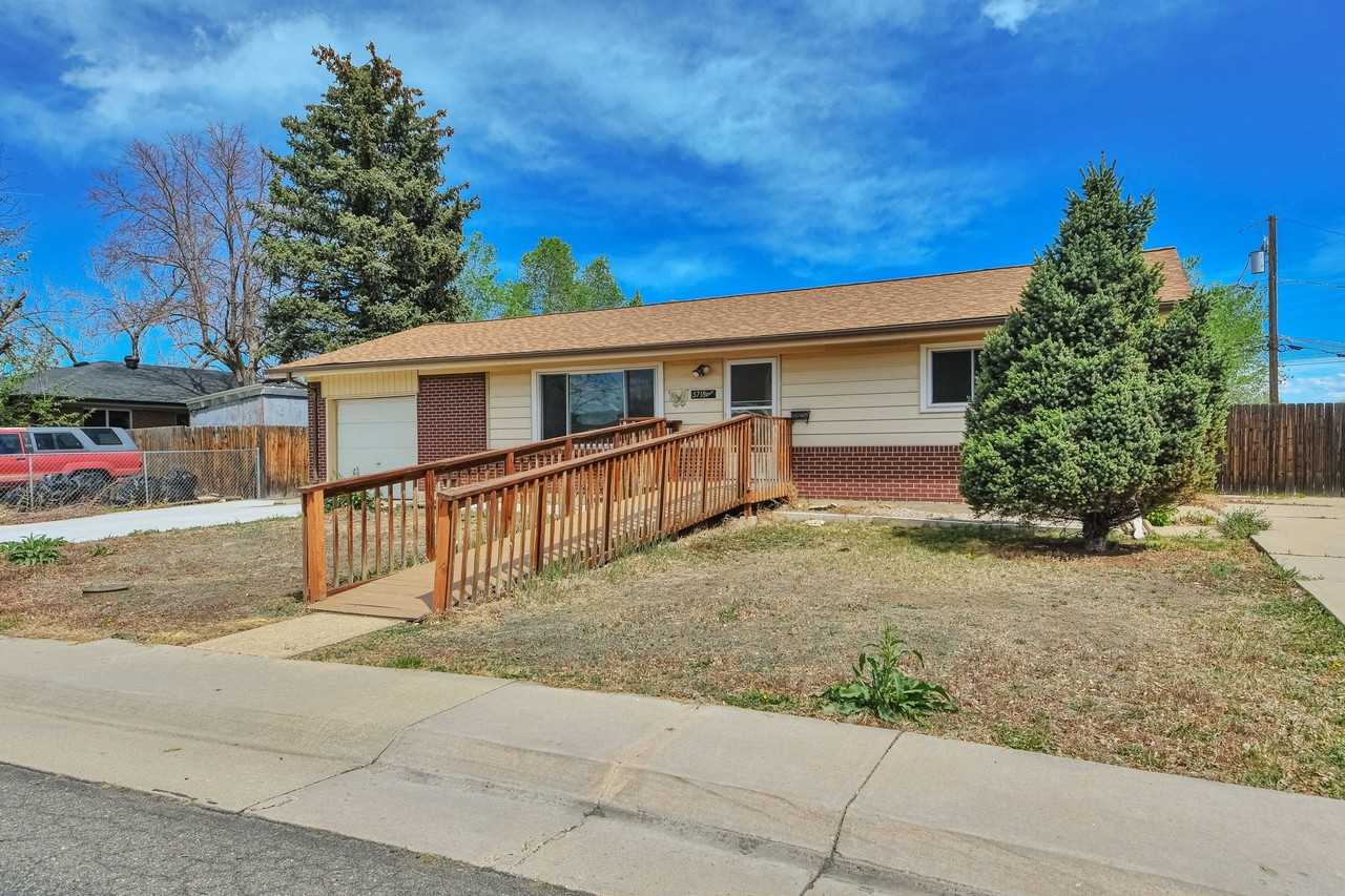 5718 Iris St - Photo 2 of 20