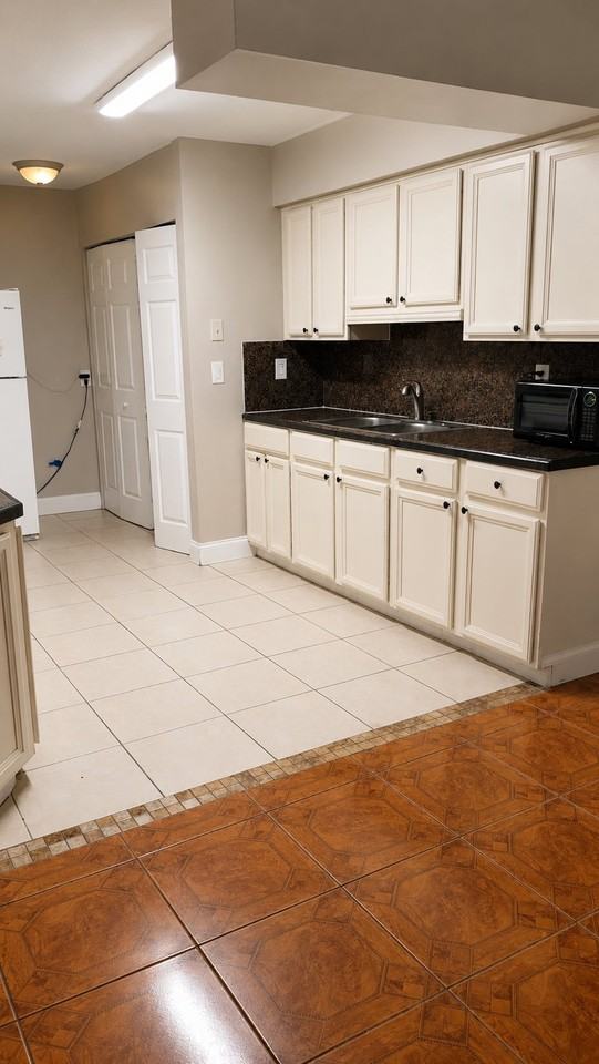 2576 Nw 64th Ter - Photo 2 of 5
