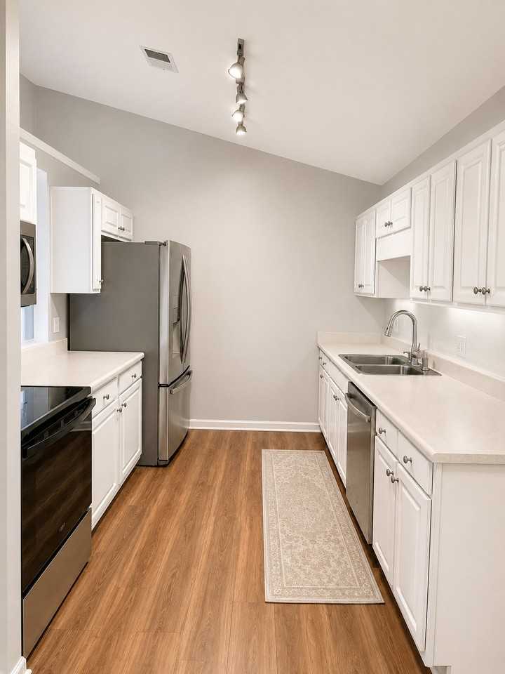 406 Pelham Square Way - Photo 6 of 20