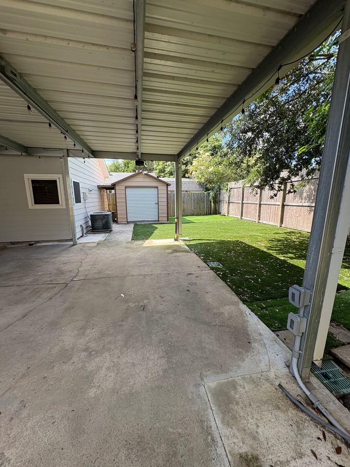 235 Brookside Dr - Photo 4 of 19