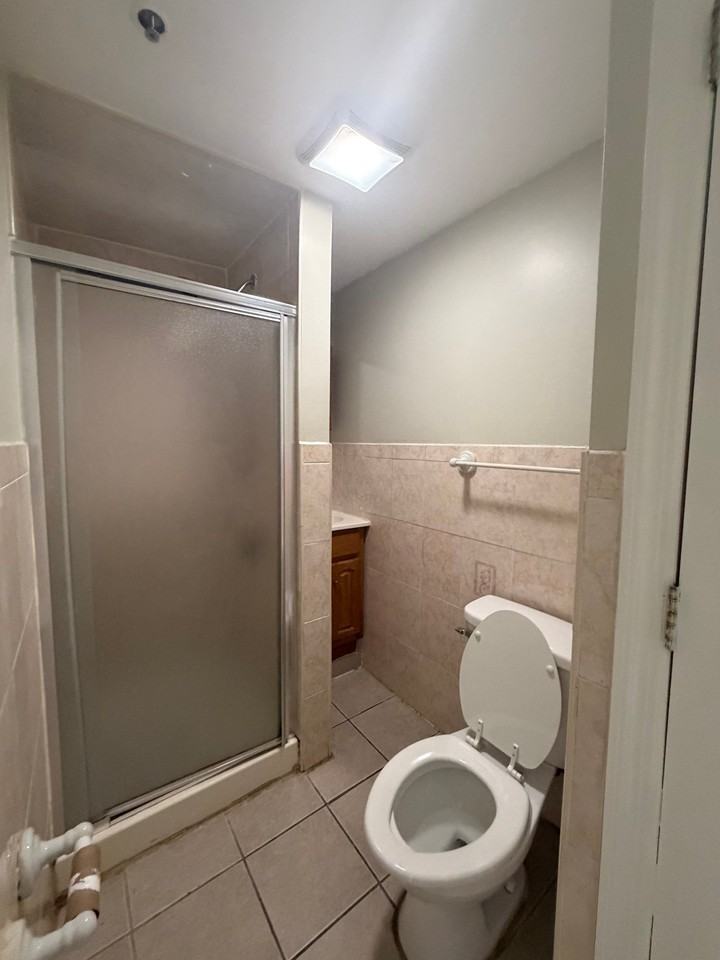 204-206 N 7th St #B2 - Photo 3 of 6