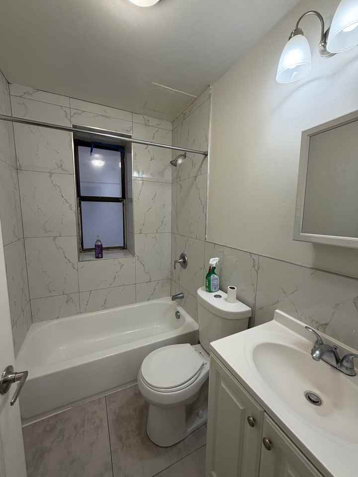 131 S Harrison St #1B - Photo 4 of 6
