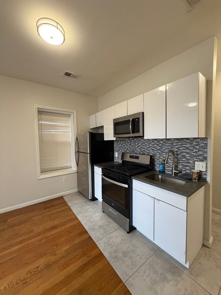 131 S Harrison St #1B - Photo 6 of 6