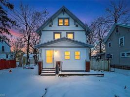 featured image of 960 Whittier Ave