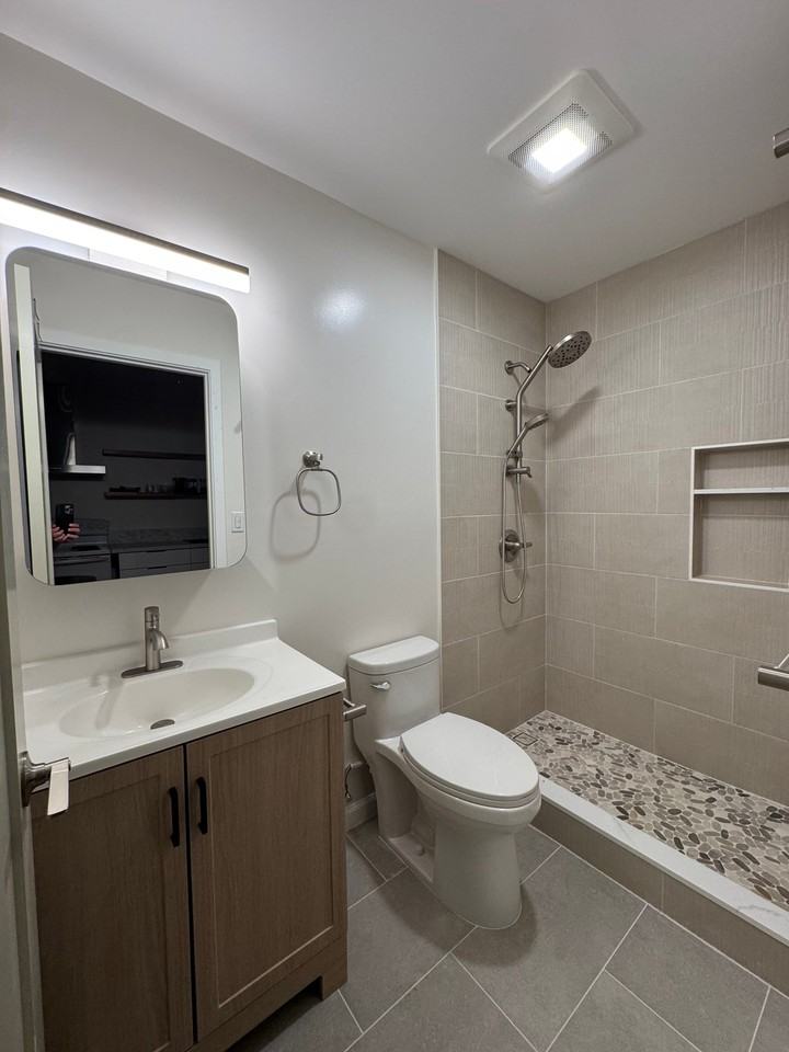 6303 Kaiwiki Pl #B - Photo 7 of 12