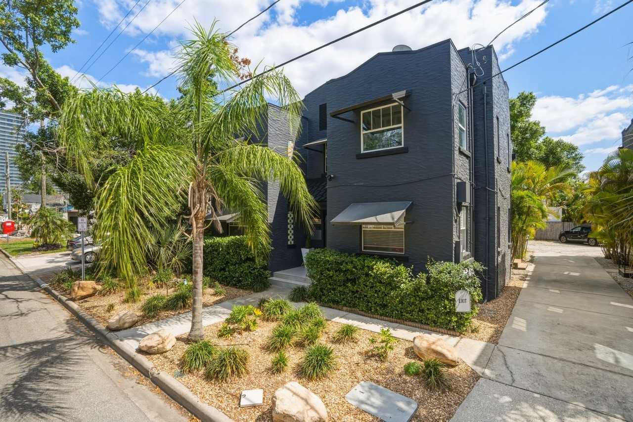 3218 W Santiago St #2 - Photo 2 of 16