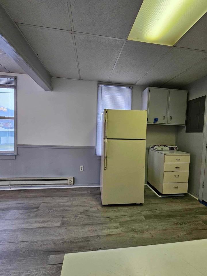 526 Necessity St #2 - Photo 3 of 4
