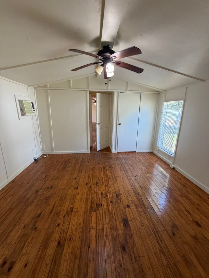 9793 Farris Loop - Photo 2 of 6