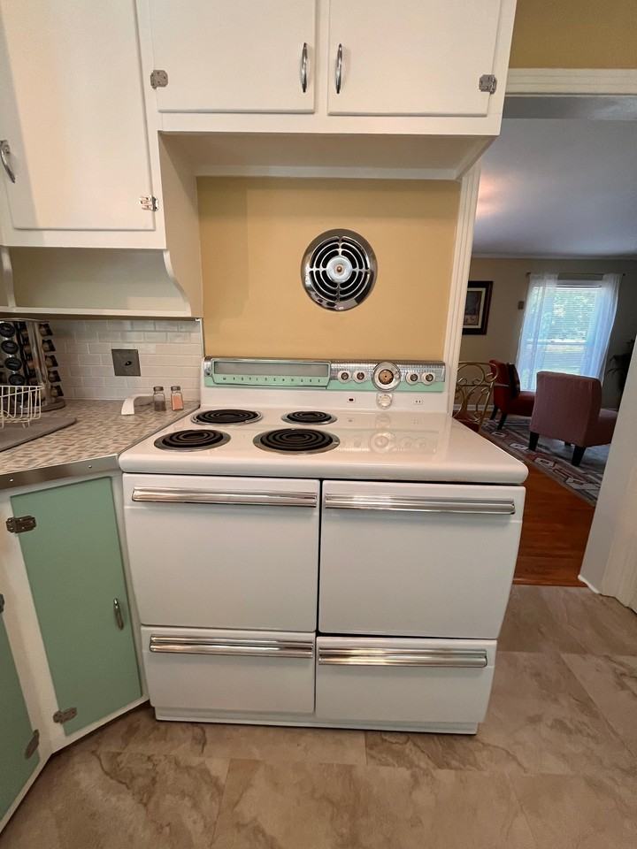 1310 Trotwood Ave - Photo 3 of 20