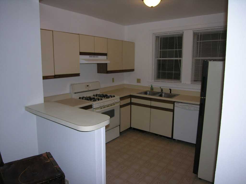 577 Green Ln #NA - Photo 5 of 10