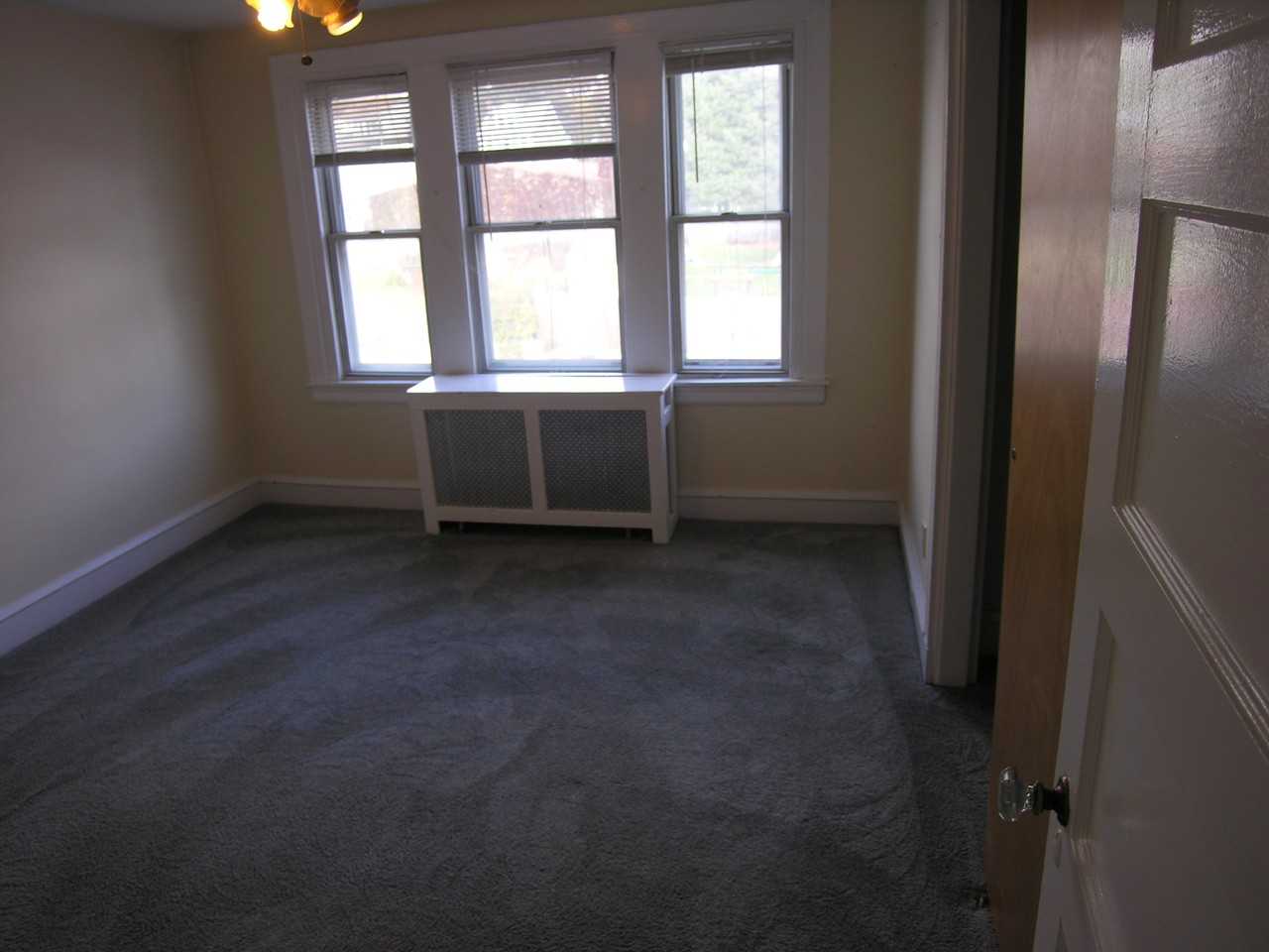 577 Green Ln #NA - Photo 7 of 10