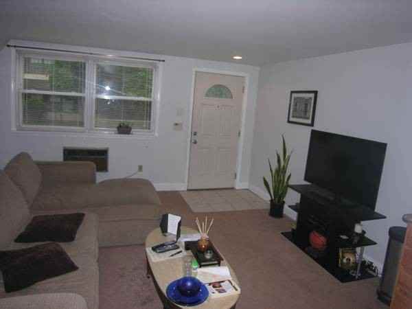 258A Greenough St #A - Photo 3 of 8