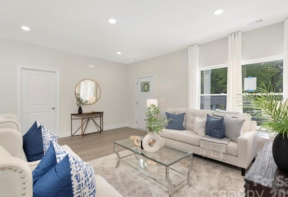 208 Graham St #NA - Photo 2 of 8