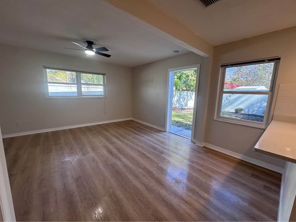 5547 Kingswood Dr #B - Photo 5 of 16