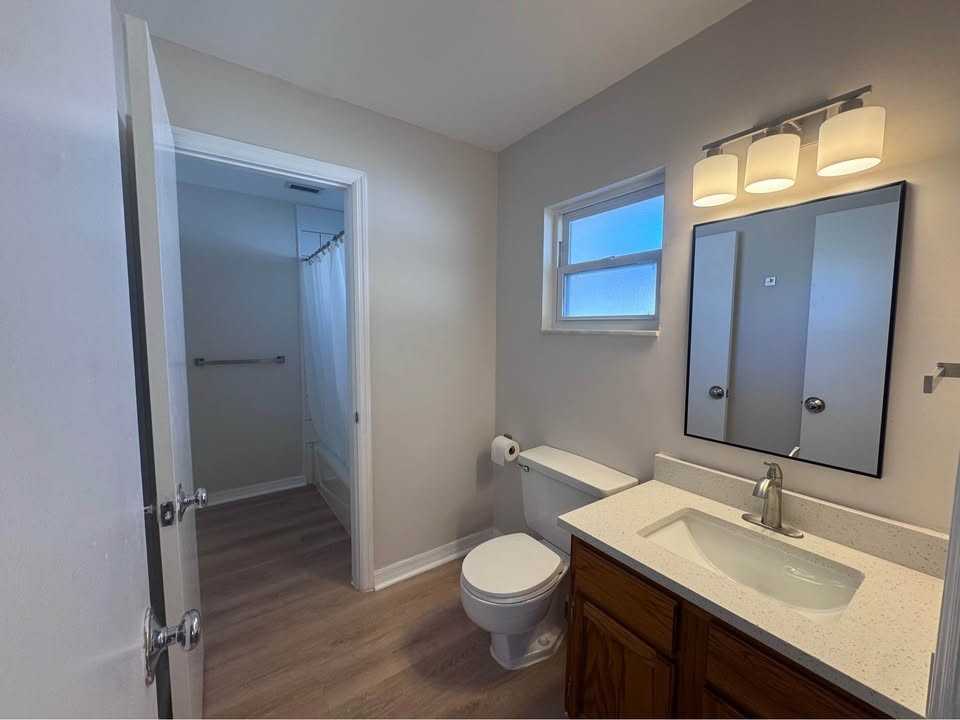 5547 Kingswood Dr #B - Photo 7 of 16